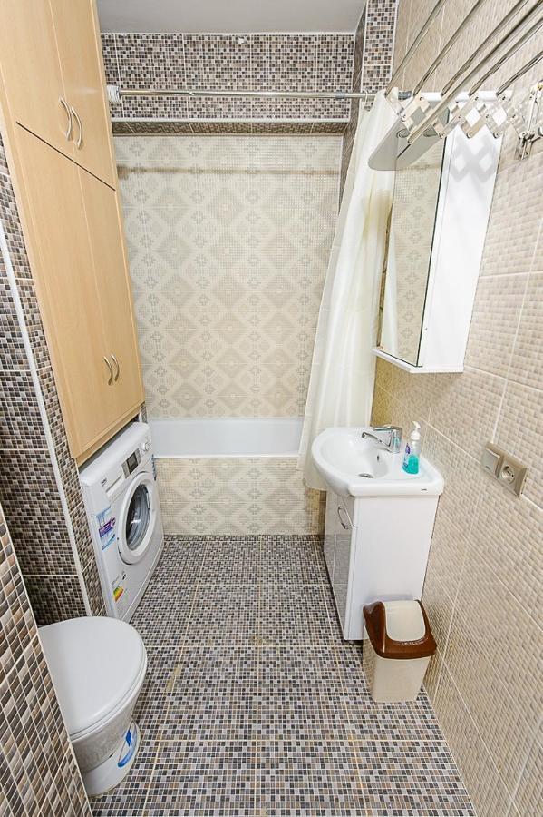Apartment Оn Makatayeva 5 B Αλμάτι Εξωτερικό φωτογραφία
